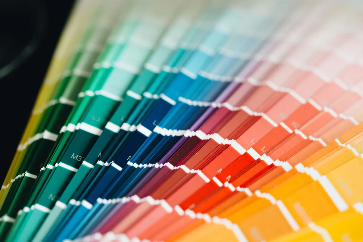 Family Crest Colour Meanings: A UK Guide to Tinctures and Their Symbolism
